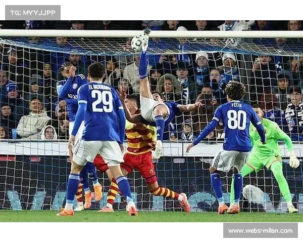 阿根廷前锋帕尼凯利的技术特点:传统中锋与现代元素的结合 阿根廷前锋帕尼凯利的技术特点:传统中锋与现代元素的结合